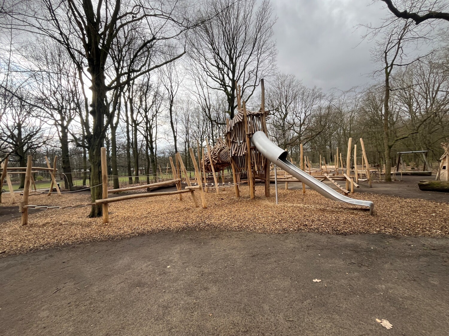 Waldspielplatz im Volkspark Jungfernheide wieder eröffnet