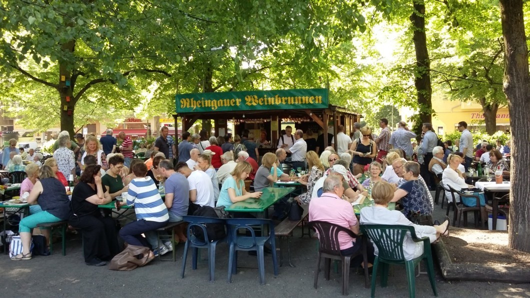 Der Rheingauer Weinbrunnen.
