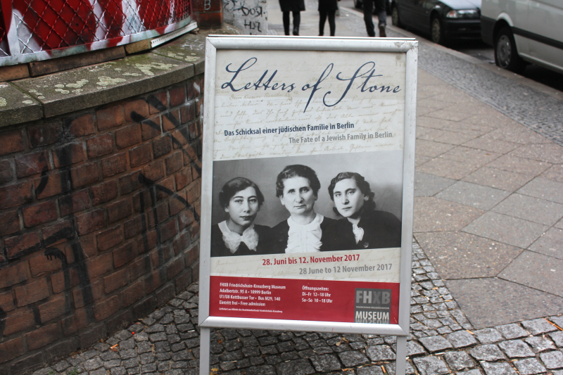 Führung durch die Ausstellung „Letters of Stone – Das Schicksal einer jüdischen Familie in Berlin“ mit Matthias Rosenthal, FHXB-Museum