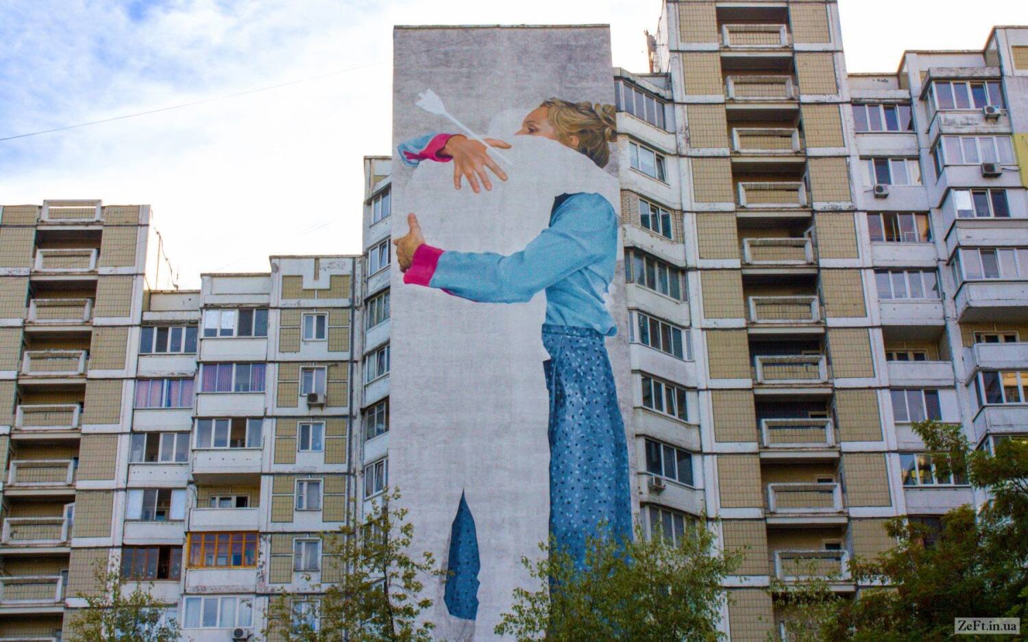 Mural Art an Wohnhaus in Kyjiw-Darnyzja
