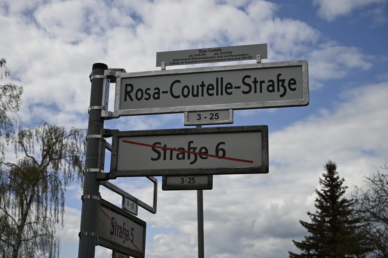 Straßenschild mit dem Schriftzug Rosa Coutelle