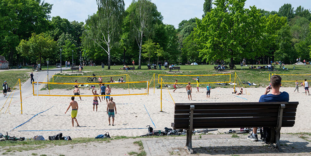 Beachvolleyball im Volkspark Friedrichshain