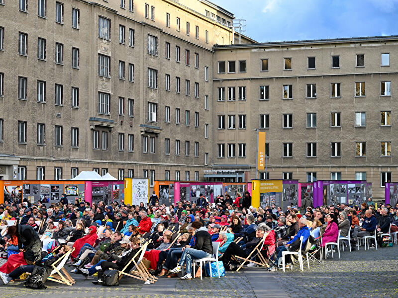 Open-Air-Kino in der ehemaligen Stasi-Zentrale (1)