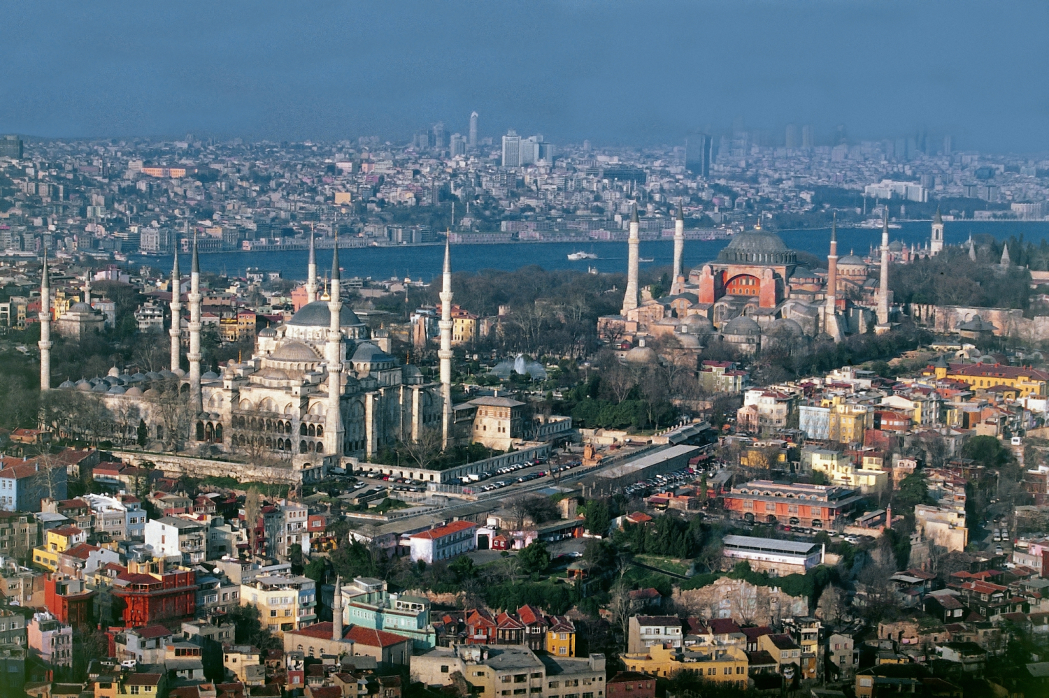 Istanbul: Luftaufnahme der Sultanahmet-Moschee