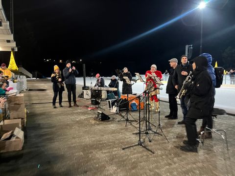 Weihnachtssingen mit der Musikschule im Horst-Dohm-Eisstadion