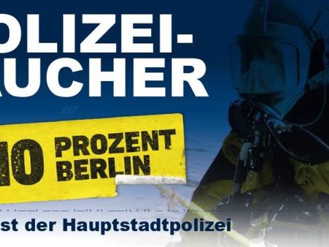 Poster mit Schriftzug Polizeitaucher Berlin