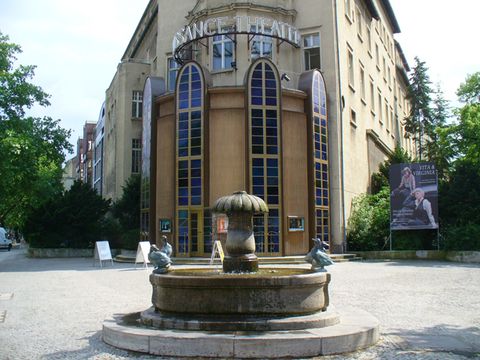 Entenbrunnen vor dem Renaissance-Theater, 29.5.2007, Foto: KHMM