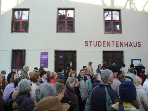 Gedenktafel am Studentenhaus, Foto. KHMM