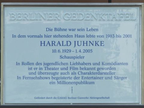Bildvergrößerung: Gedenktafel für Harald Juhnke