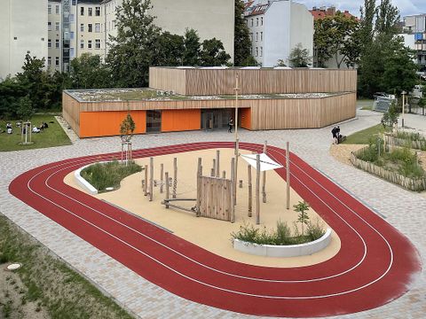 Bildvergrößerung: Neue Sporthalle in Holzbauweise und Laufbahn für die Johannes-Schule Berlin 