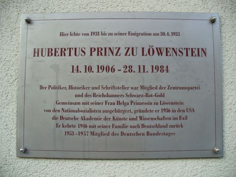 Gedenktafel für Hubertus Prinz zu Löwenstein, 12.11.2005, Foto: KHMM