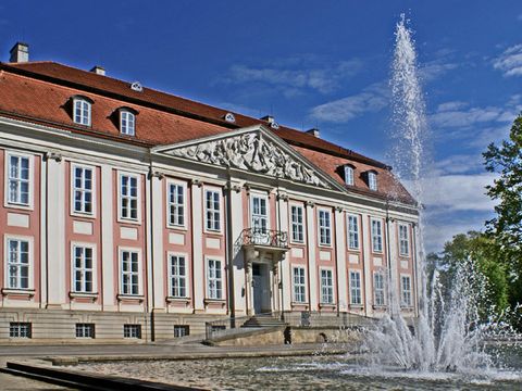 Schloss Friedrichsfelde - Bauwerk des Klassizismus (3)