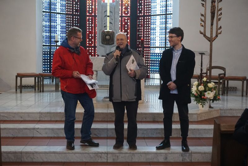 Bezirksbürgermeister Reinhard Naumann, Pater Dangelmeyer und Herr Orlich