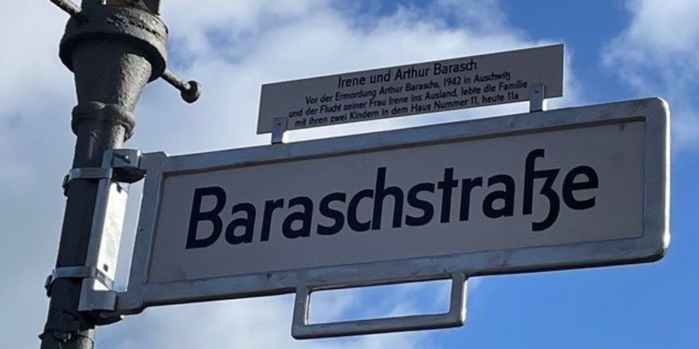 Baraschstraße: Seit dem 26. Februar 2022 hängt das Straßenschild mit dem neuen Namen
