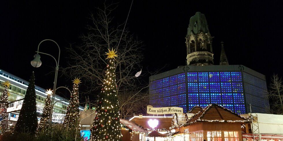 Zum 39. Mal findet der Weihnachtsmarkt an der Kaiser-Wilhelm-Gedächtniskirche statt. 