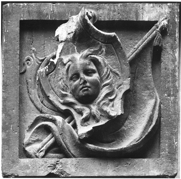 Platte mit Gorgonenhaupt auf Schild, 1997