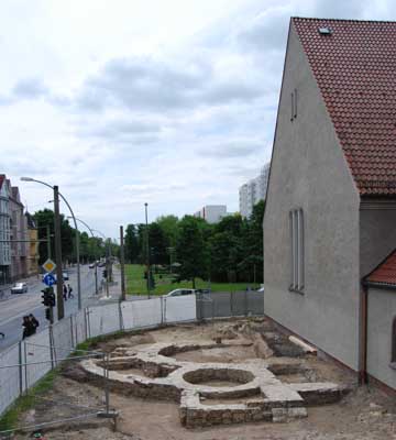 2010 Übersichtsfotos über das Areal der Grabungen im Kirchenbereich