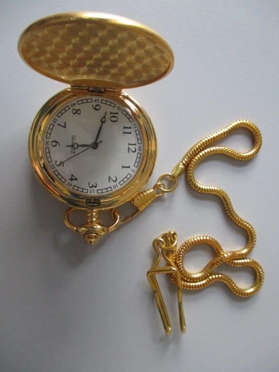 Goldene Taschenuhr mit Ziffernblatt