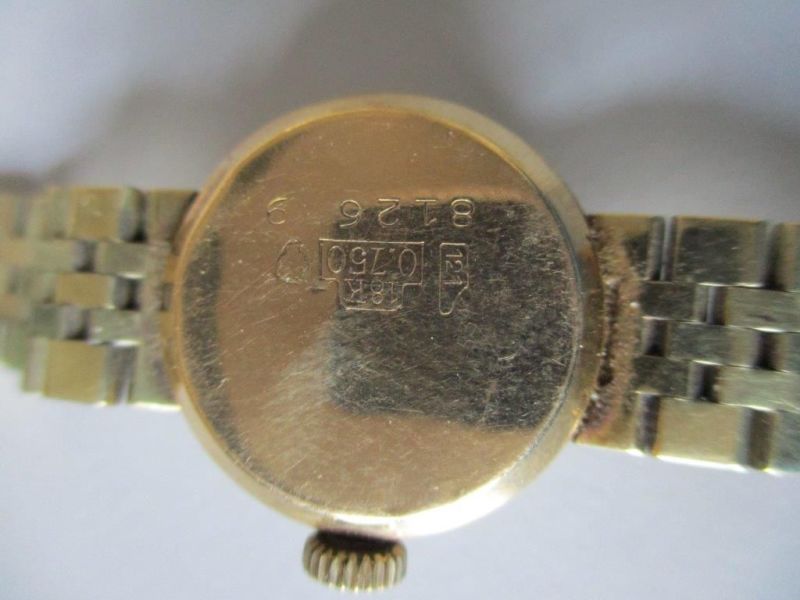 Goldene Armbanduhr Rückseite