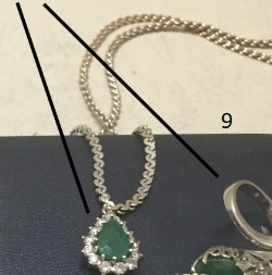 9. Halskette - weissgold mit Smaragd