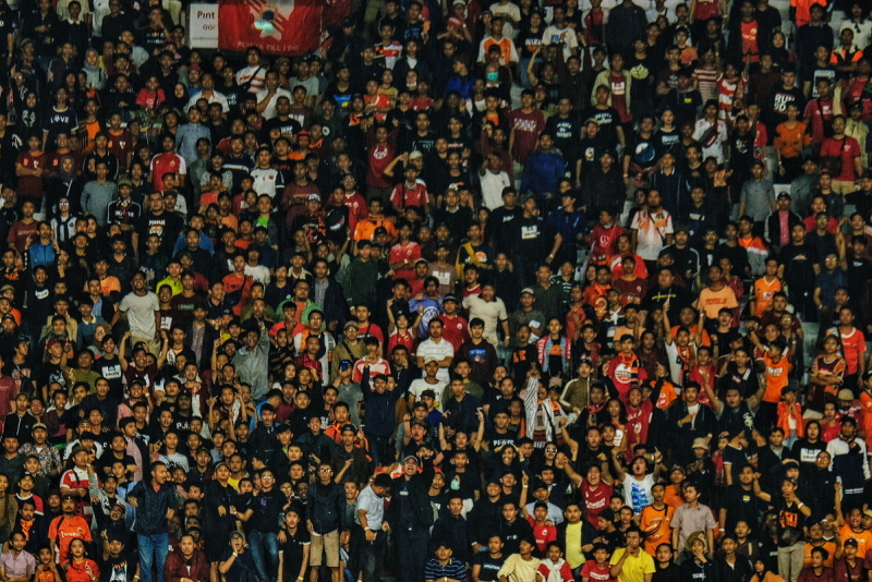 Fans des Fußballhauptstadt-Clubs Persija Jakarta im Gelora-Bung-Karno-Stadion