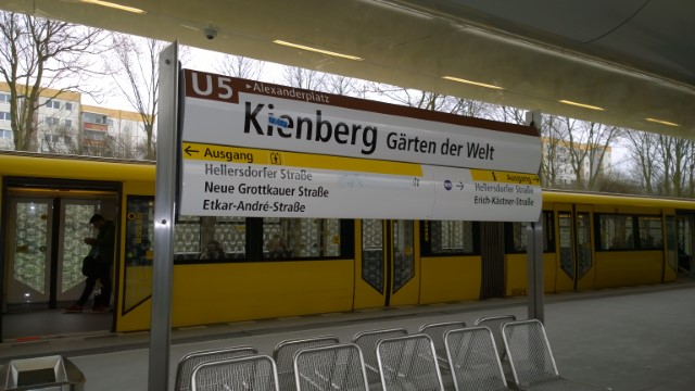 Umgestaltung U-Bahnhof Neue Grottkauer Straße 3