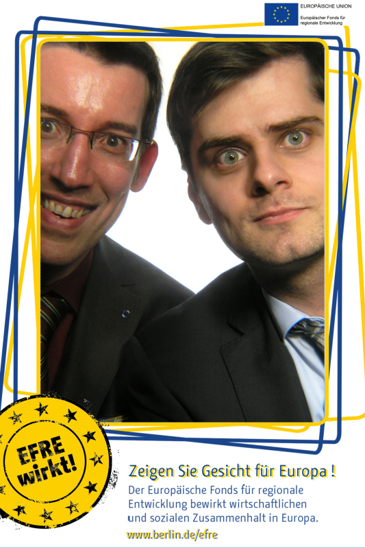 Zwei Männer im Fotoboxrahmen EFRE: Zeigen Sie Gesicht für Europa!