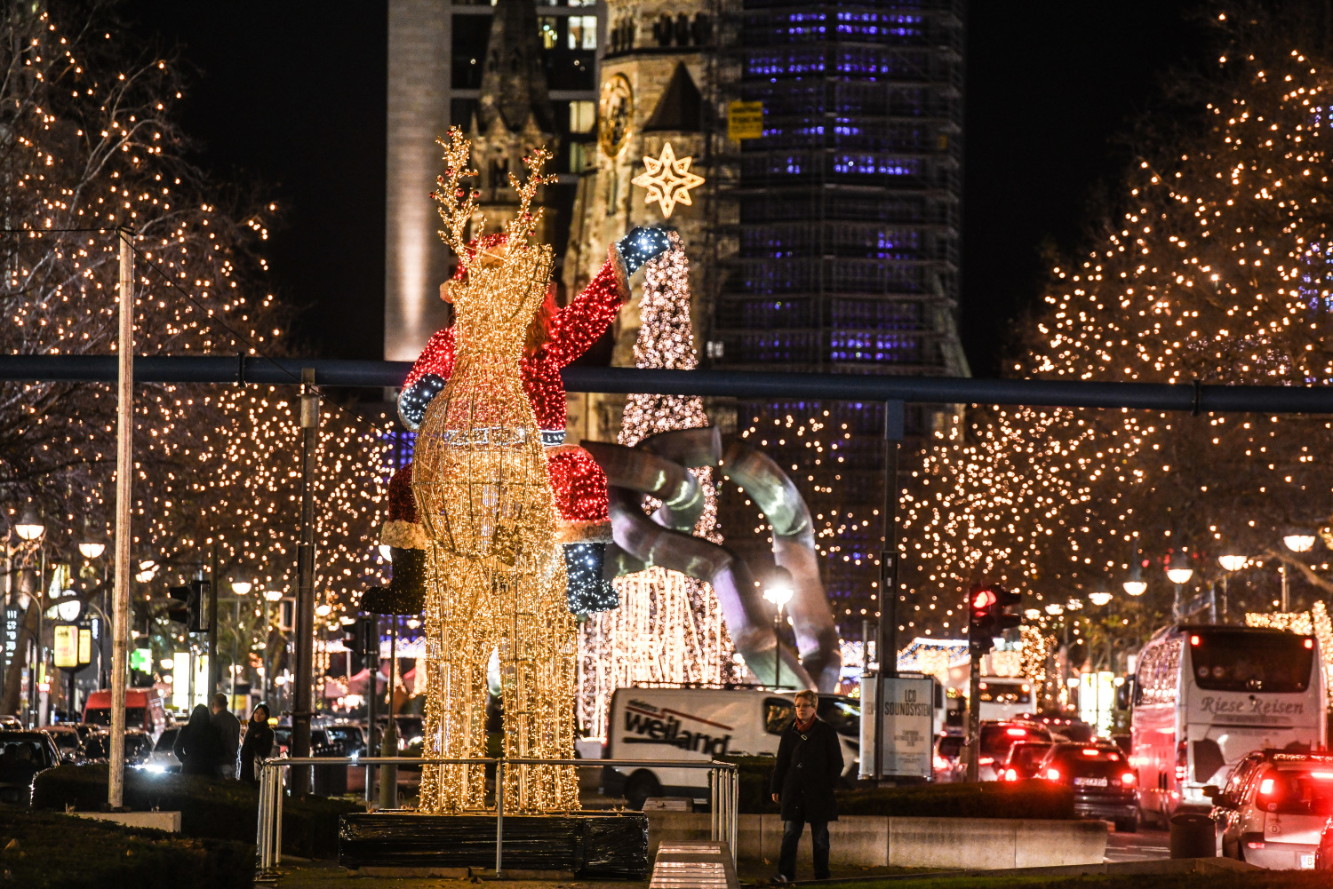 Start der Weihnachtsbeleuchtung am Kudamm und Tauentzien Berlin.de