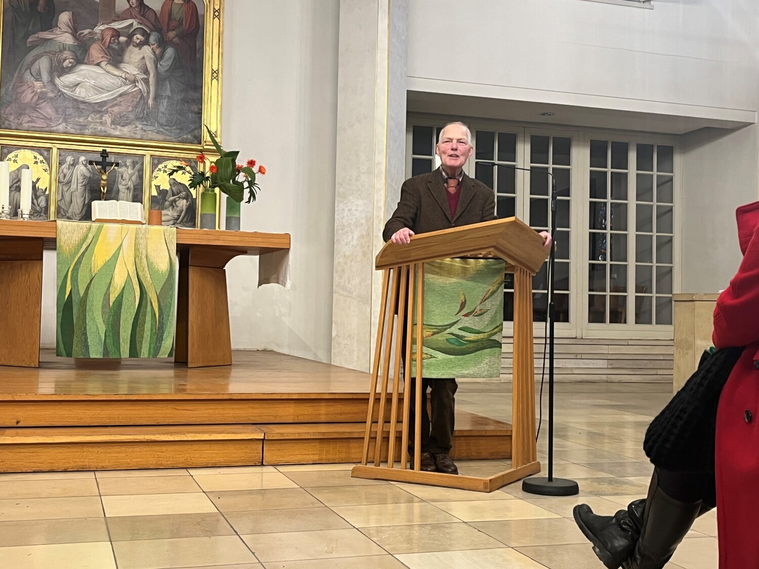 260. Kiezspaziergang- Pfarrer Stefan Kunkel in der Luisenkirche