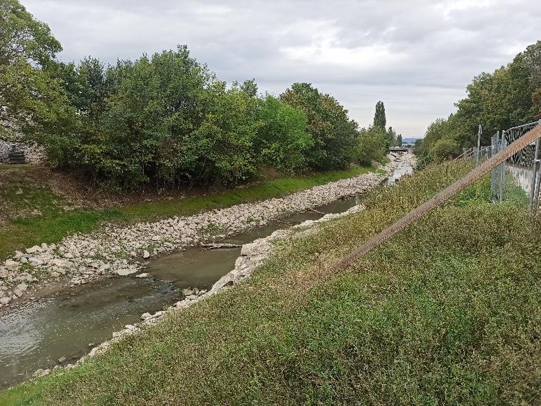 Der Liesingbach, kürzlich fertiggestellter renaturierter Abschnitt