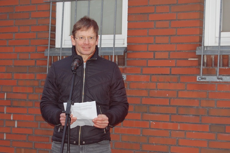 Einweihung der Gedenktafel für Günter König, ehemaliger Bürgermeister in Friedrichshain-Kreuzberg_06