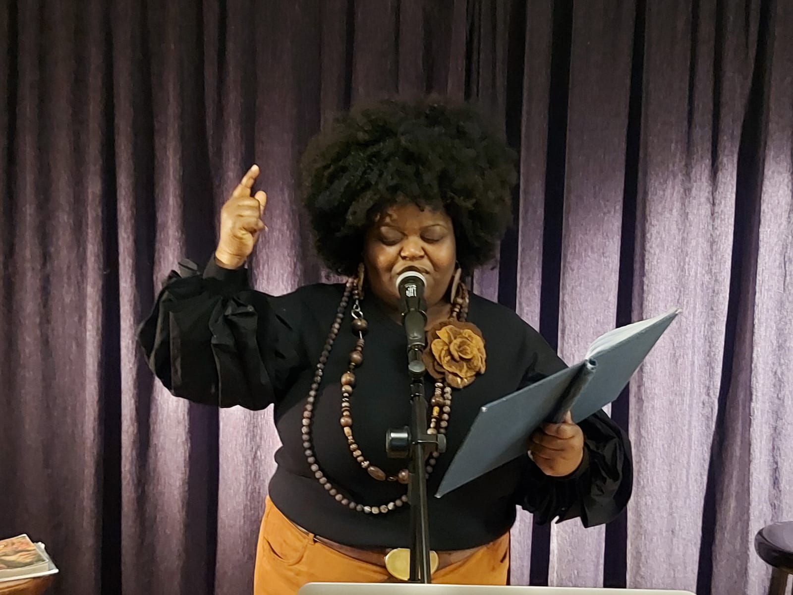 Stefanie Lahya Aukongo: Poetry Slam