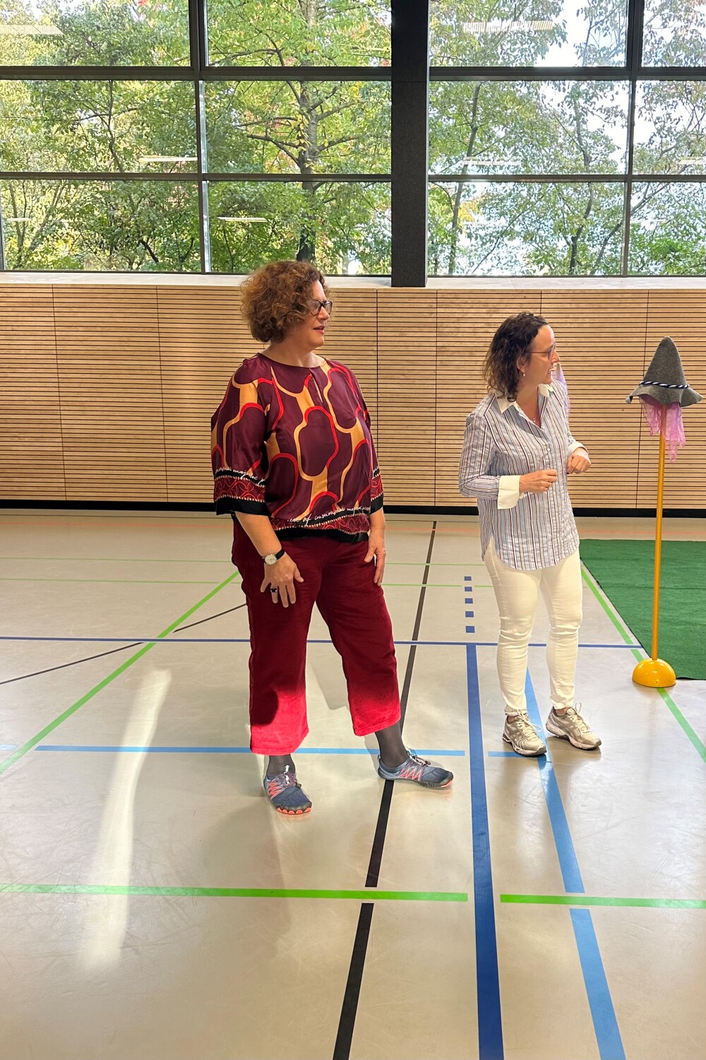 Bezirksstadträtin für Jugend, Camilla Schuler, und Bezirksstadträtin für Schule und Sport, Sandy Mattes, beim Kitasportfest.