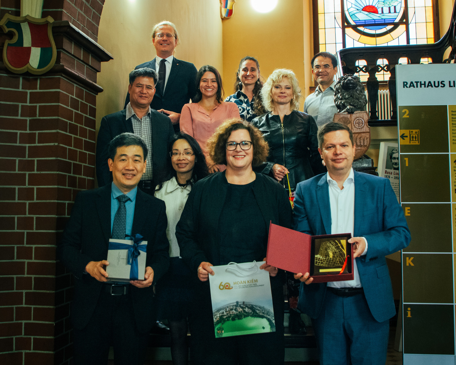 Besuch der Hanoi-Delegation im Rathaus Lichtenberg.