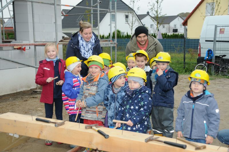 Richtfest Kita Stralsunder Straße - Ständchen der Kita Kinderlachen