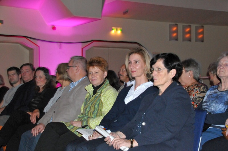 Tag des Ehrenamts der BVV 2016 im Freizeitforum Marzahn Bezirksbürgemeisterin Dagmar Pohle, Kathrin Bernikas (BVV) und Petra Pau (MdB)