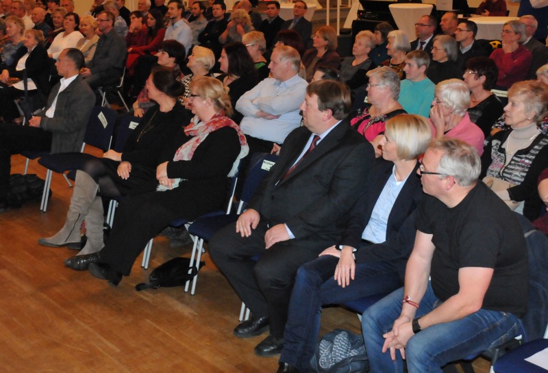 Tag des Ehrenamts der BVV 2016 im Freizeitforum Marzahn Stellv. Bezirksbürgermeister und Bezirksstadtrat Thomas Braun, Regina Kittler (MdA), Dr. Manuela Schmidt (MdA), Gunnar Lindemann (MdA) und Jessica Bießmann (MdA)