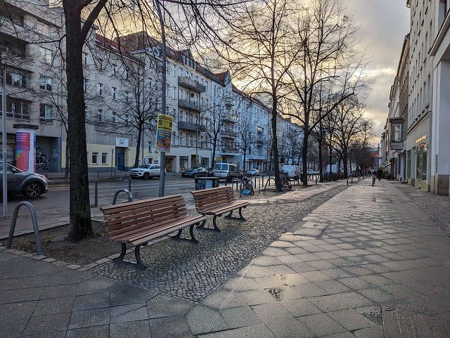 Sitzbänke im öffentlichen Straßenland