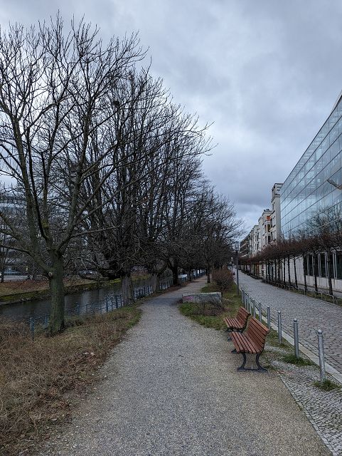 Sitzbänke im öffentlichen Straßenland