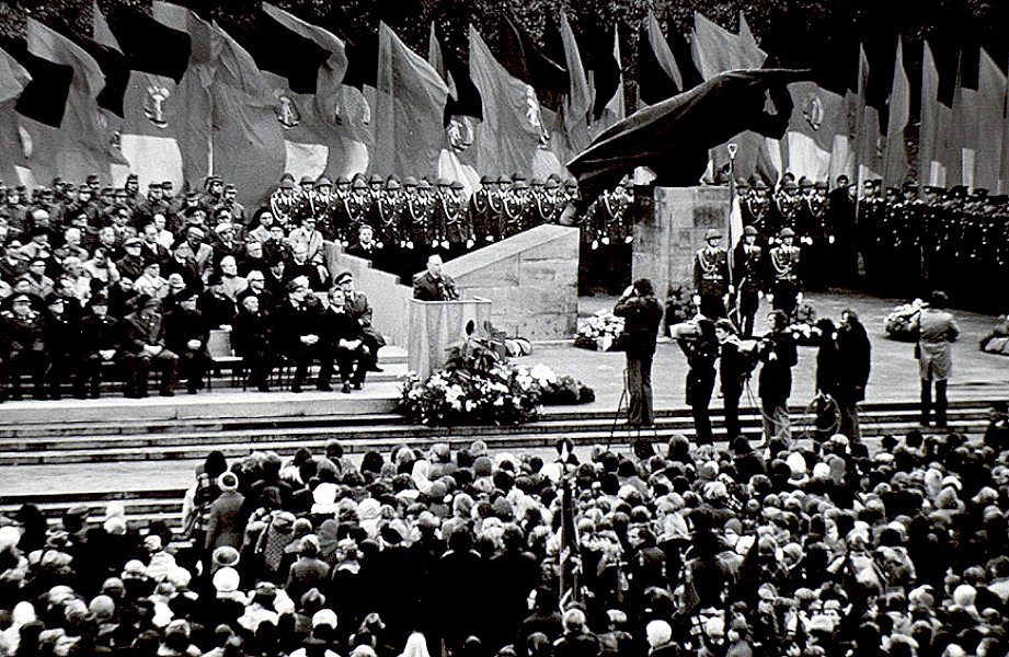 Öffentliche Einweihung der Gedenkstätte, Foto 1968