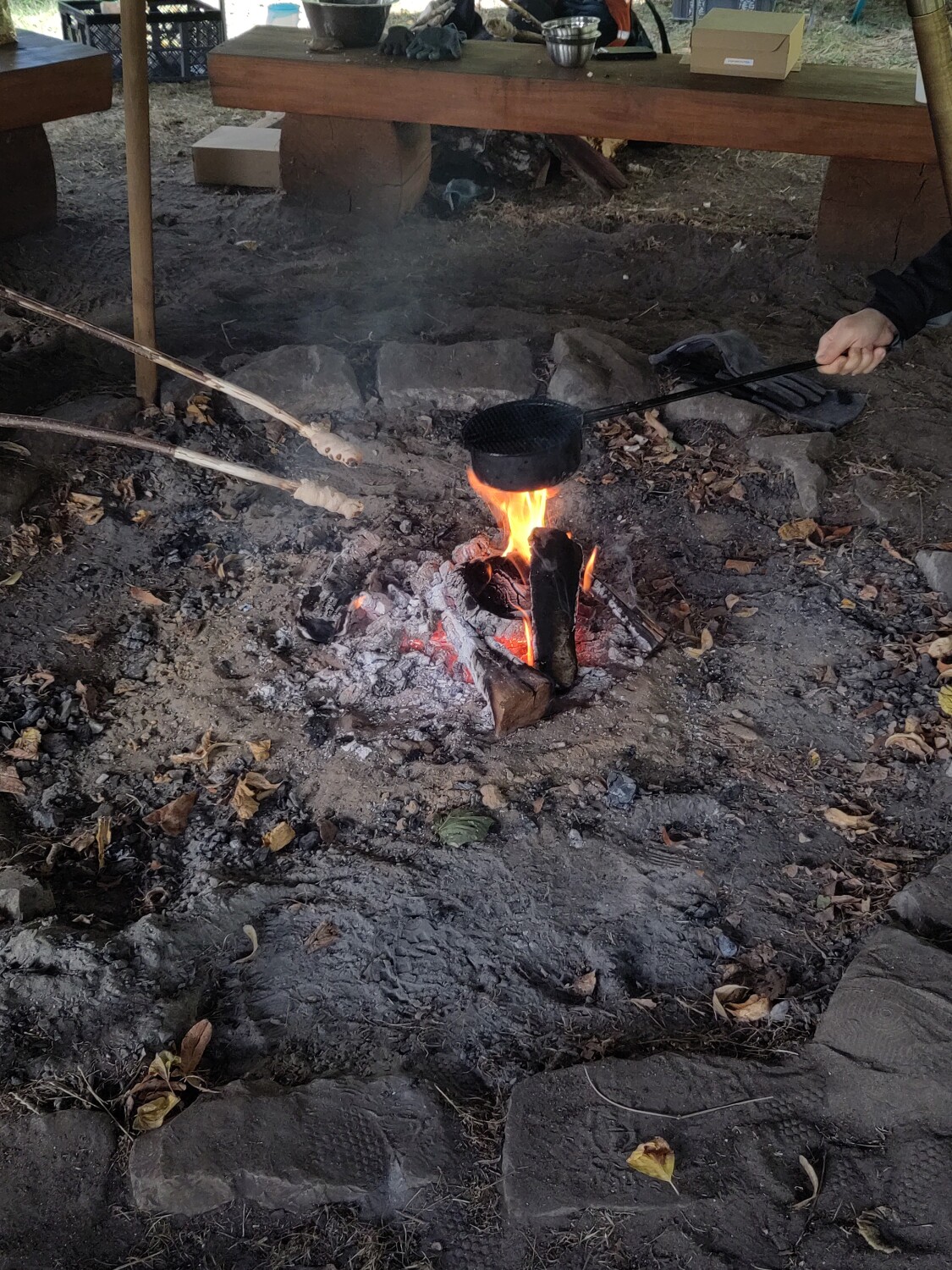 Gemütliche Atmosphäre am Lagerfeuer 