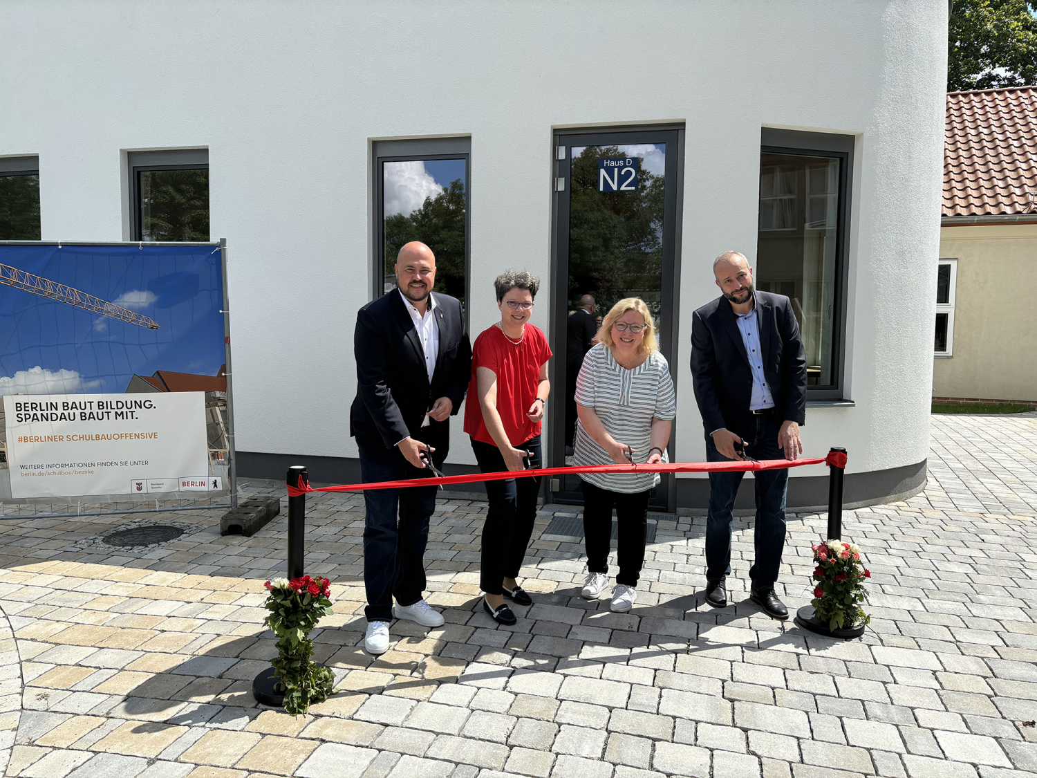 Eröffnung Aula und Werkstätten der Schule am Staakener Kleeblatt