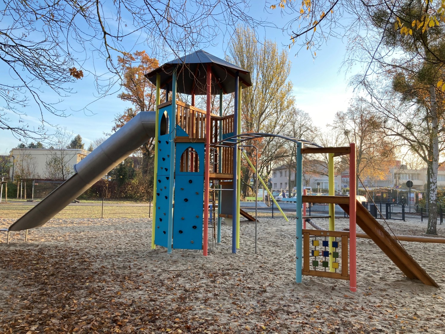 Neue Spielgeräte am Spielplatz Scheelestraße