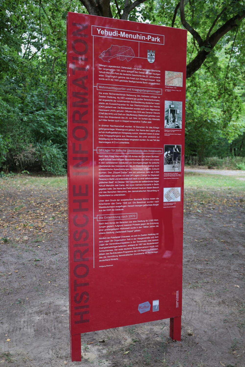 Die regionalhistorische Informationsstele im Yehudi-Menuhin-Park