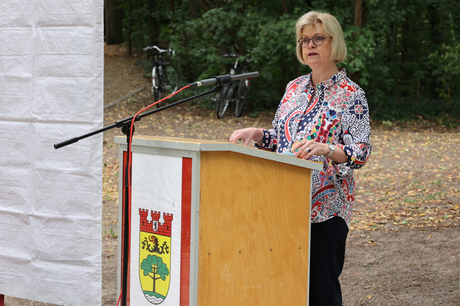 Bezirksstadträtin Cerstin Richter-Kotowski bei ihrem Grußwort