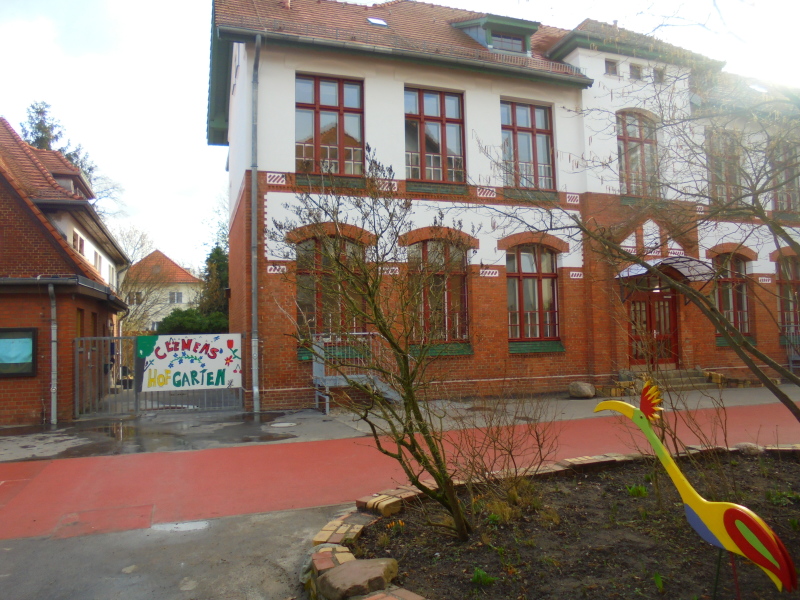 Clemens Brentano Grundschule Außenansicht Haus 4