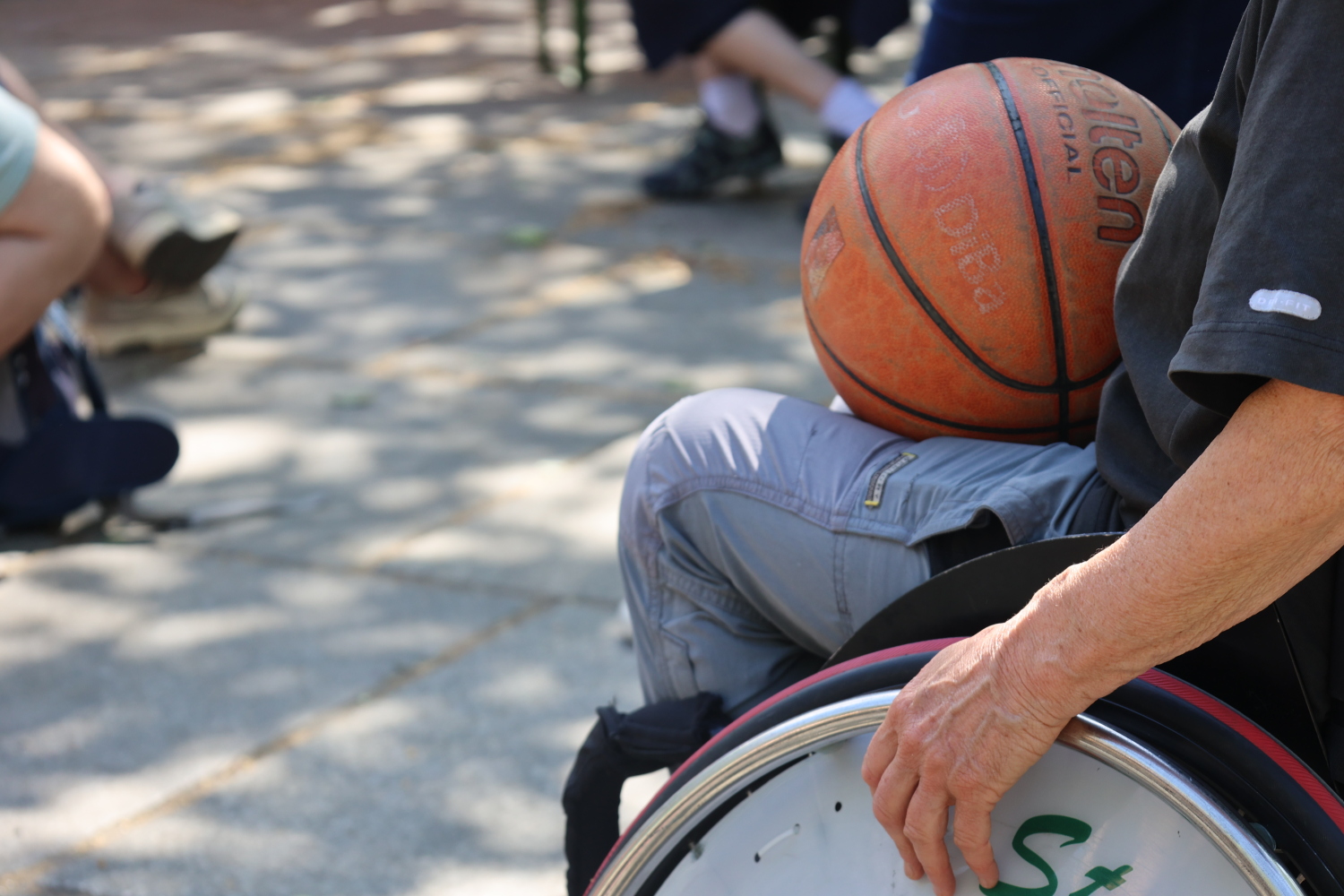Jeder Interessierte konnte Rollstuhlbasketball ausprobieren