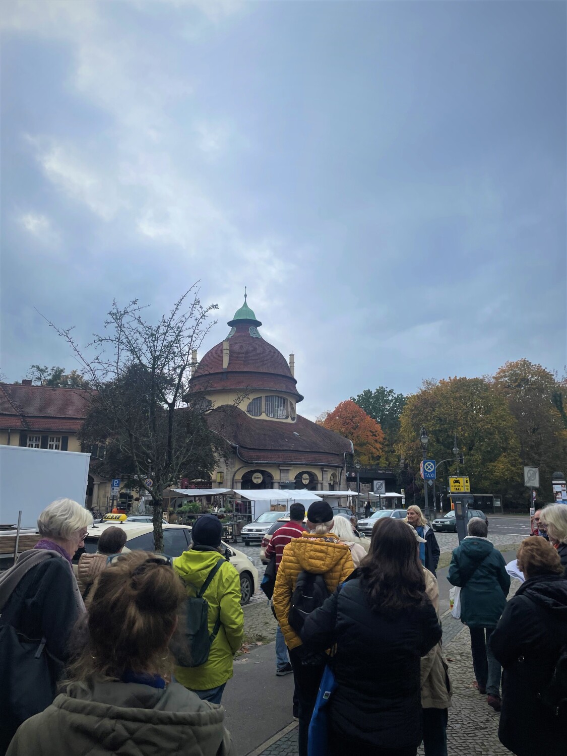 Der Mexikoplatz, die letzte Station für die Spaziergangsteilnehmenden