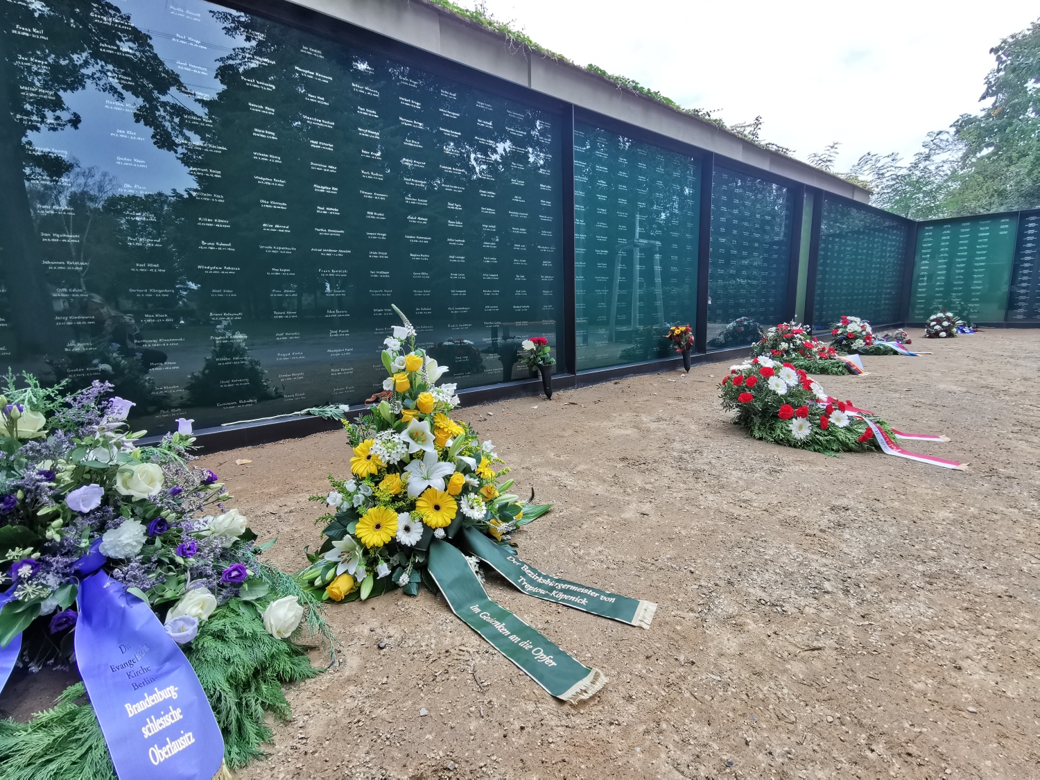 Gedenken am Erinnerungsort Altglienicke