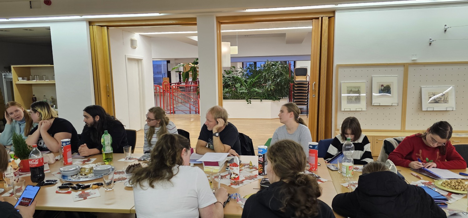 Besprechungsrunde zum nächsten Storytausch mit Jochen Schmidt